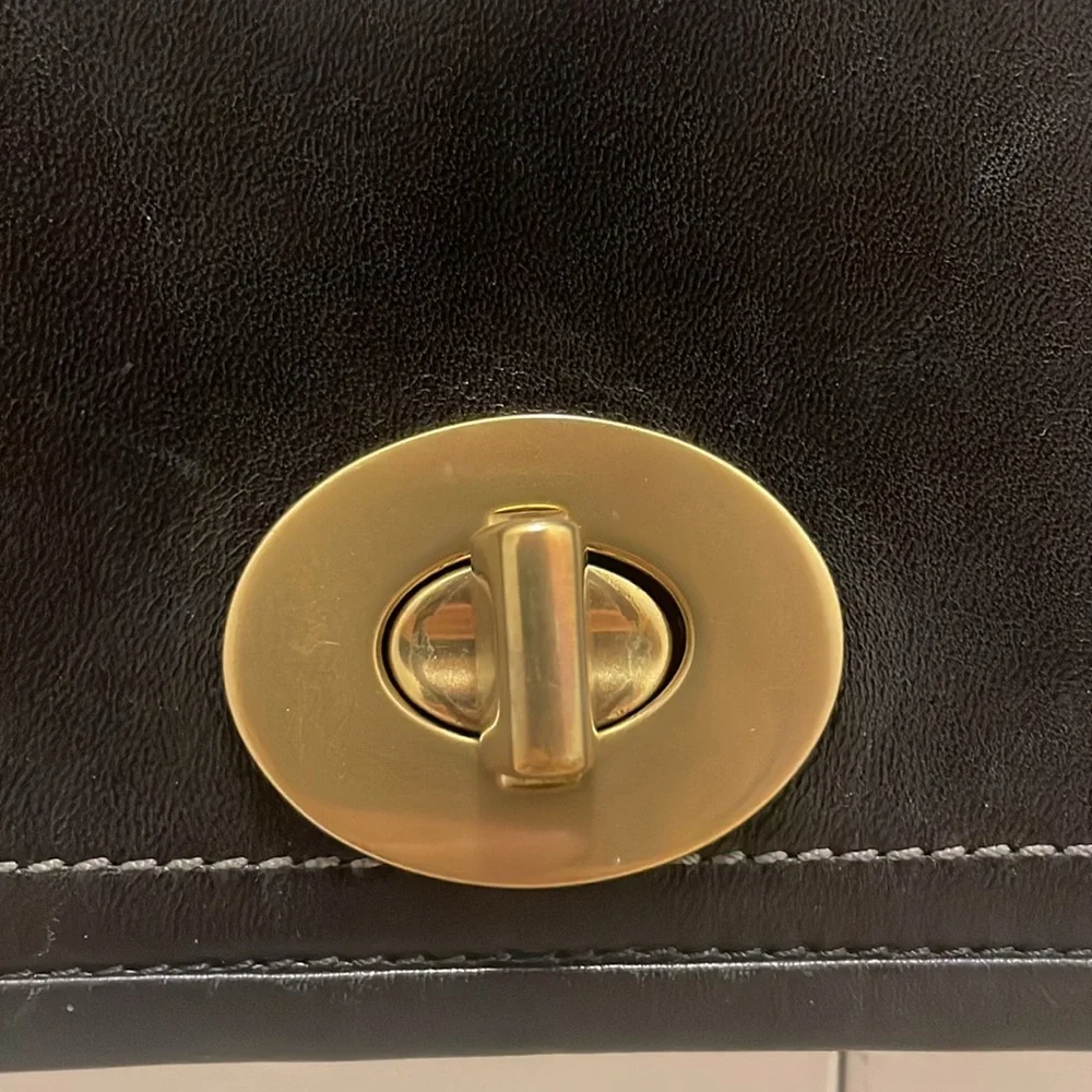 Coach Bag - Picture 2 of 12